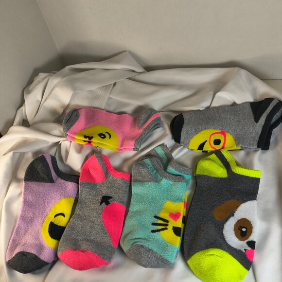 Emoji Socks 6 pair of a variety of socks - Picture 1 of 5
